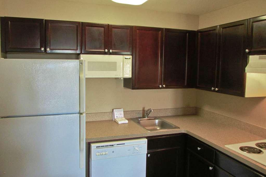 Extended Stay America Suites - Tampa - Airport - N Westshore Blvd Ruang foto