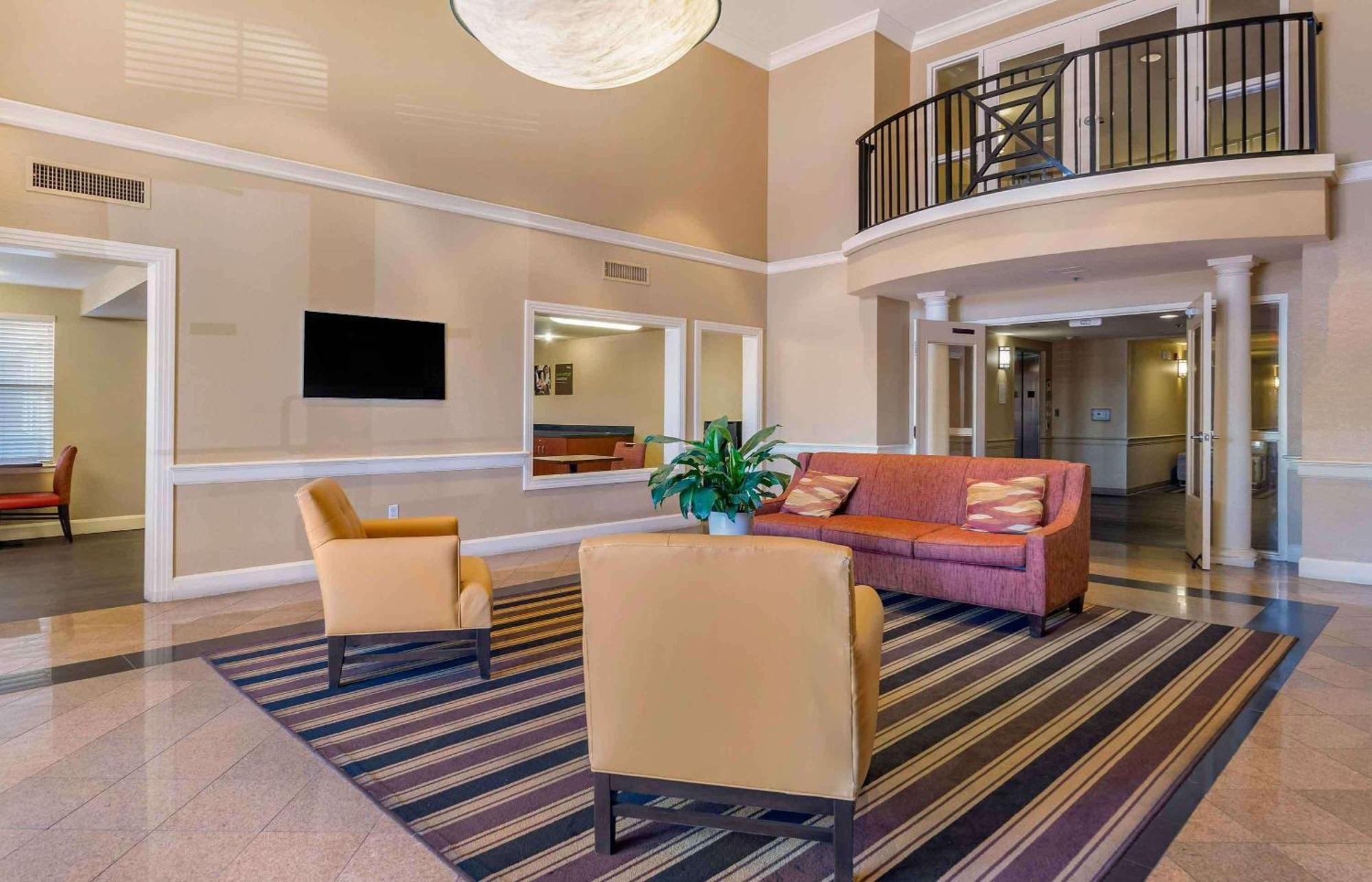 Extended Stay America Suites - Tampa - Airport - N Westshore Blvd Bagian luar foto