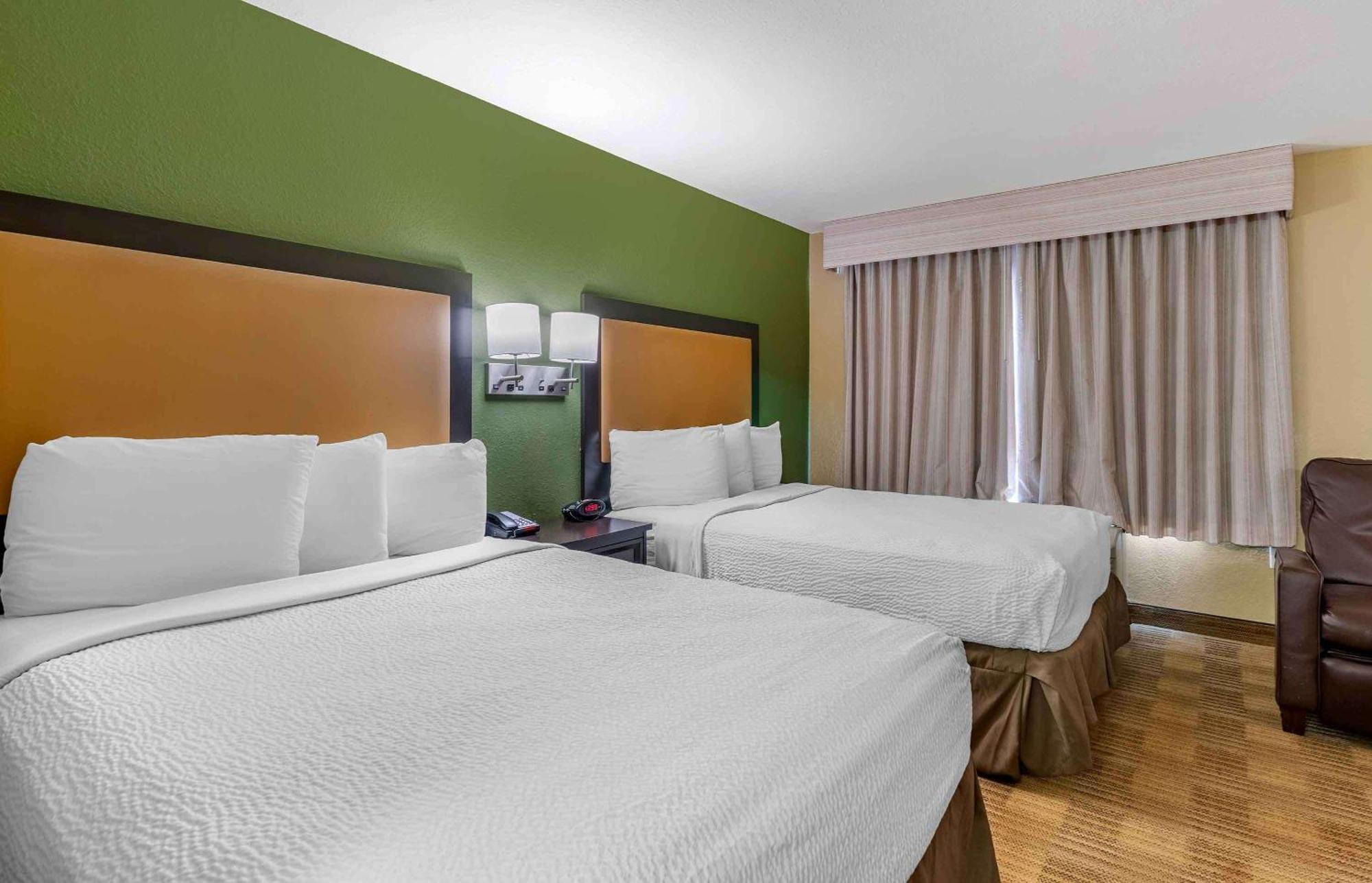 Extended Stay America Suites - Tampa - Airport - N Westshore Blvd Bagian luar foto