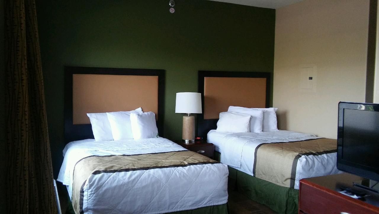 Extended Stay America Suites - Tampa - Airport - N Westshore Blvd Bagian luar foto
