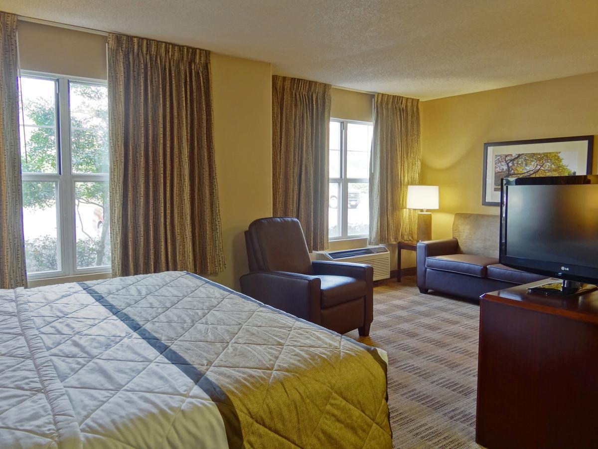 Extended Stay America Suites - Tampa - Airport - N Westshore Blvd Bagian luar foto