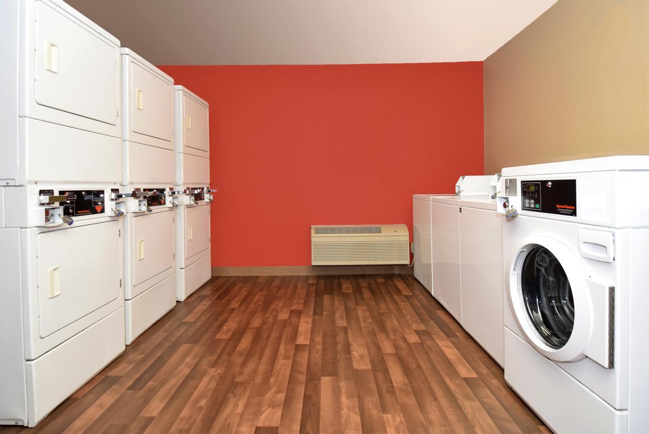 Extended Stay America Suites - Tampa - Airport - N Westshore Blvd Bagian luar foto