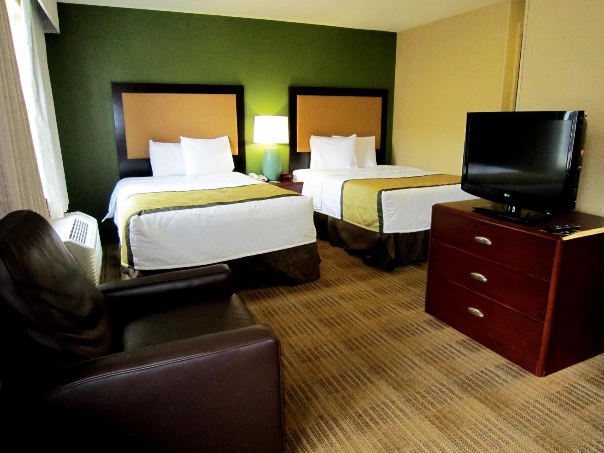 Extended Stay America Suites - Tampa - Airport - N Westshore Blvd Bagian luar foto