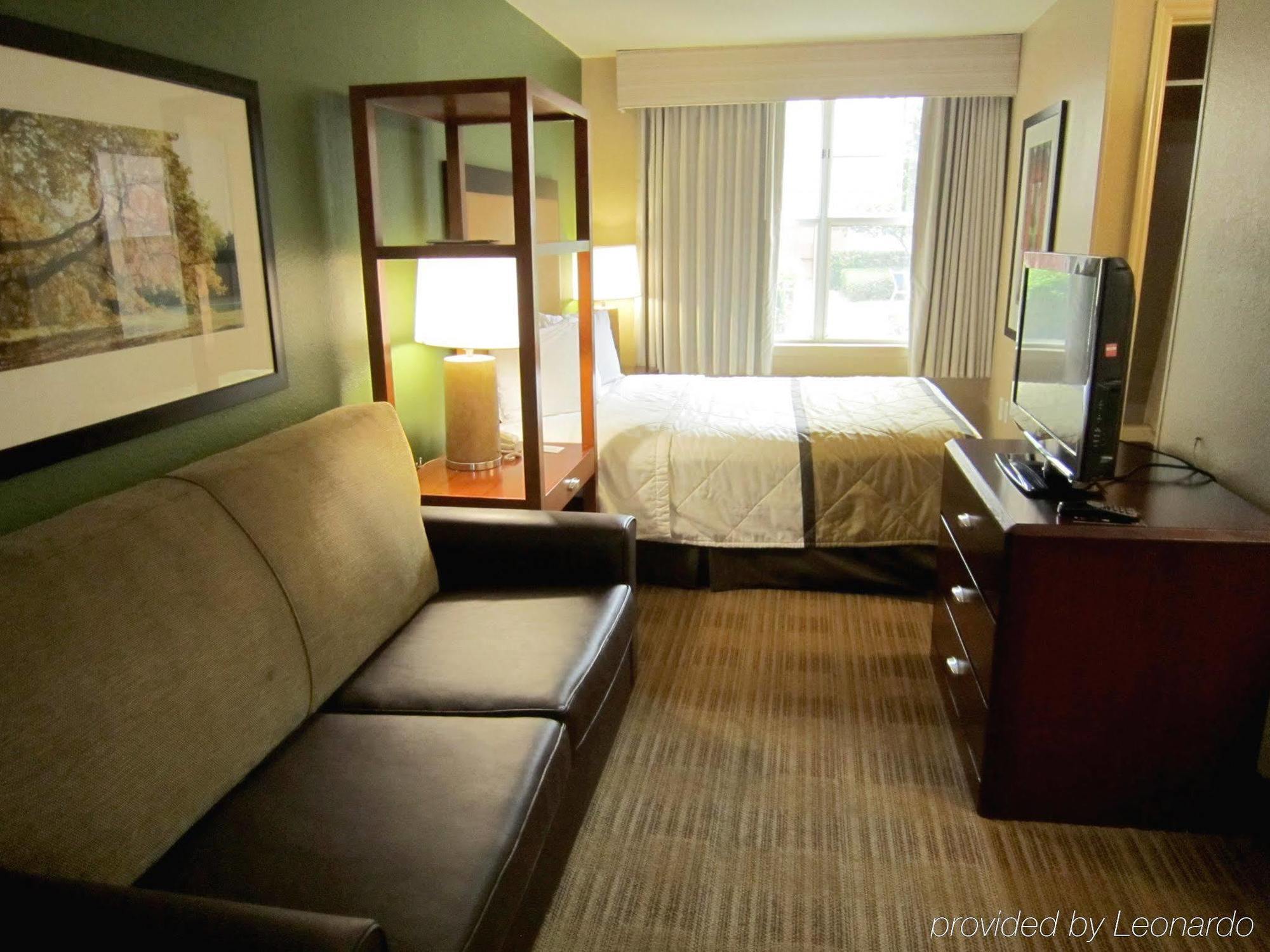 Extended Stay America Suites - Tampa - Airport - N Westshore Blvd Bagian luar foto